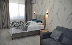 Rentforcomfort Sky Garden Studio